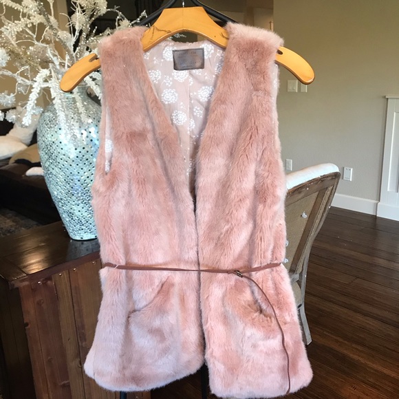 Zara Other - Zara Girls Blush Pink Faux Fur Vest 11/12